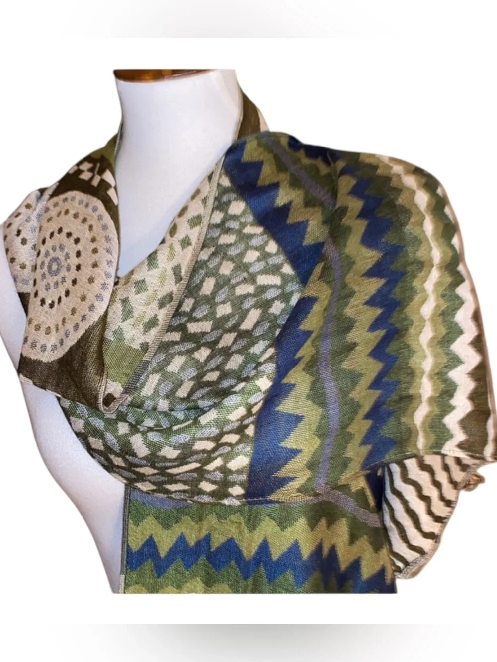 NWT Viva Designs Oblong Scarf Acrylic Viscose Geometric Fringe